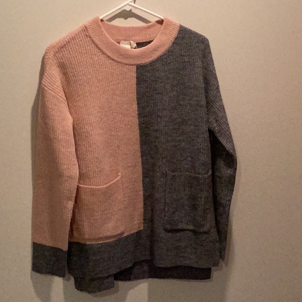 NWT Hem &. Thread Colorblock Sweater - Pink and Gray